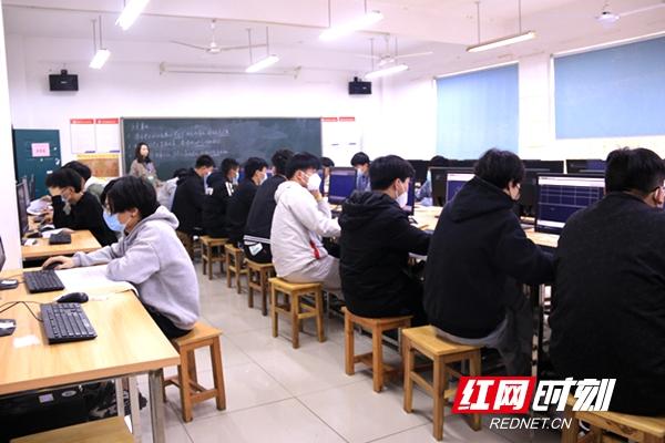 5000多人参加湖南工程职院单招考试 最火专业报录比达161 范文模稿